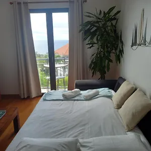 amazing-sea-light-apartment-close-to-the-beach.madeira-islandshotels.com/
